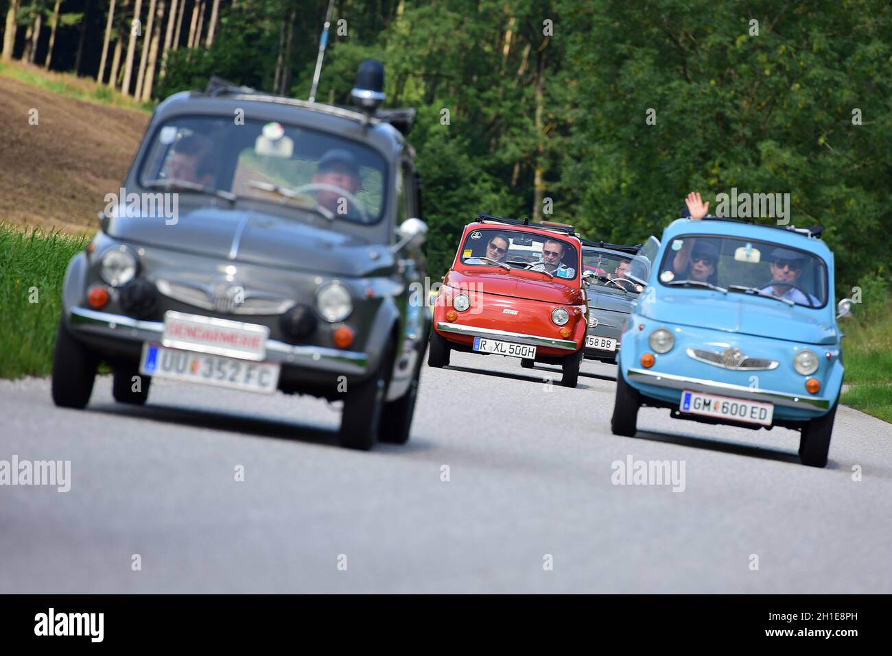 Jedes Jahr Anfang Juli treffen sich Liebhaber von Puch 500, Fiat 500 und Steyr-Fiat 500 in Vorchdorf (Oberösterreich) , um ihre alten Autos zu präsent Stockfoto