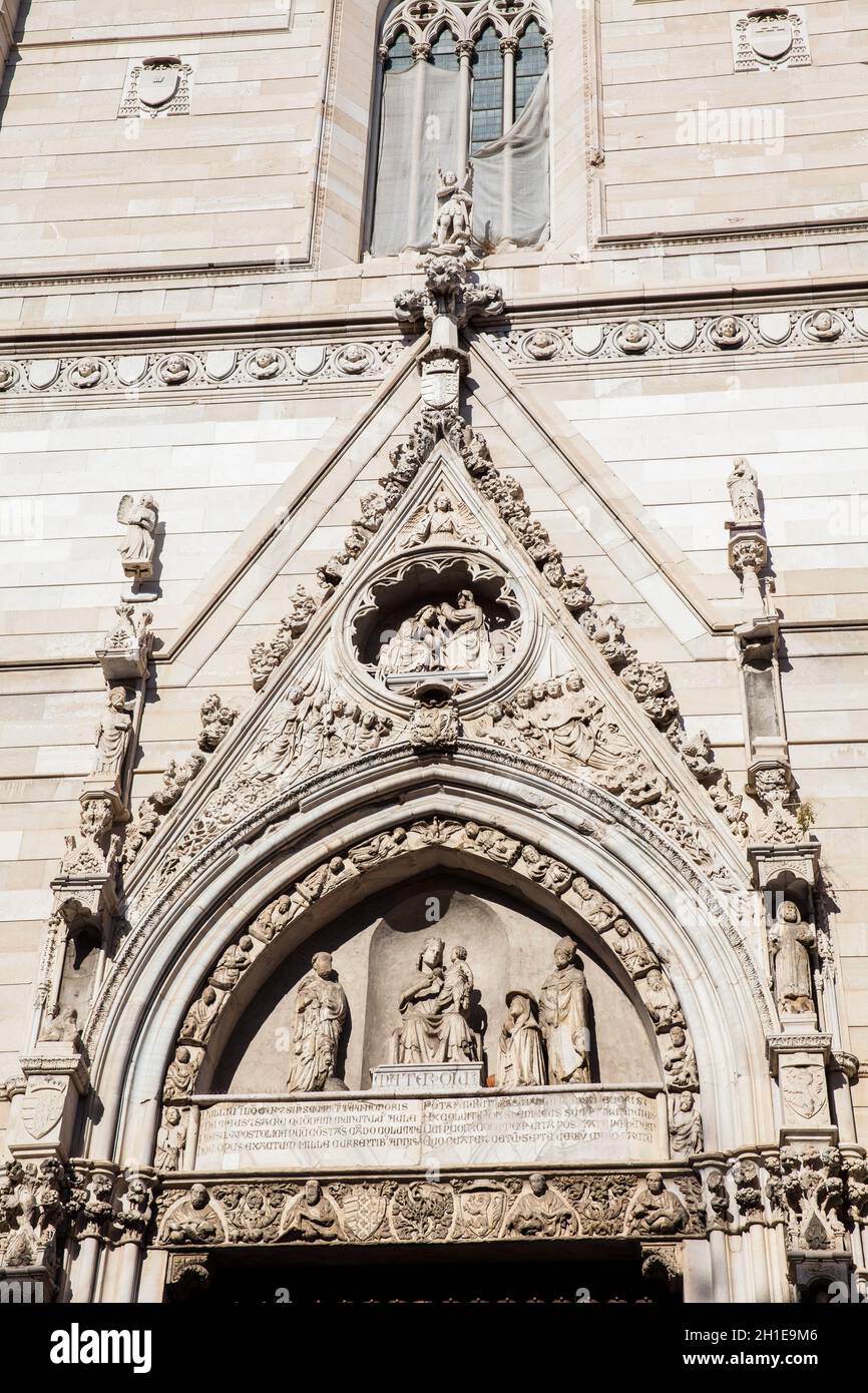 Die Kathedrale der Mariä Himmelfahrt auch als Dom San Gennaro in Neapel bekannt Stockfoto