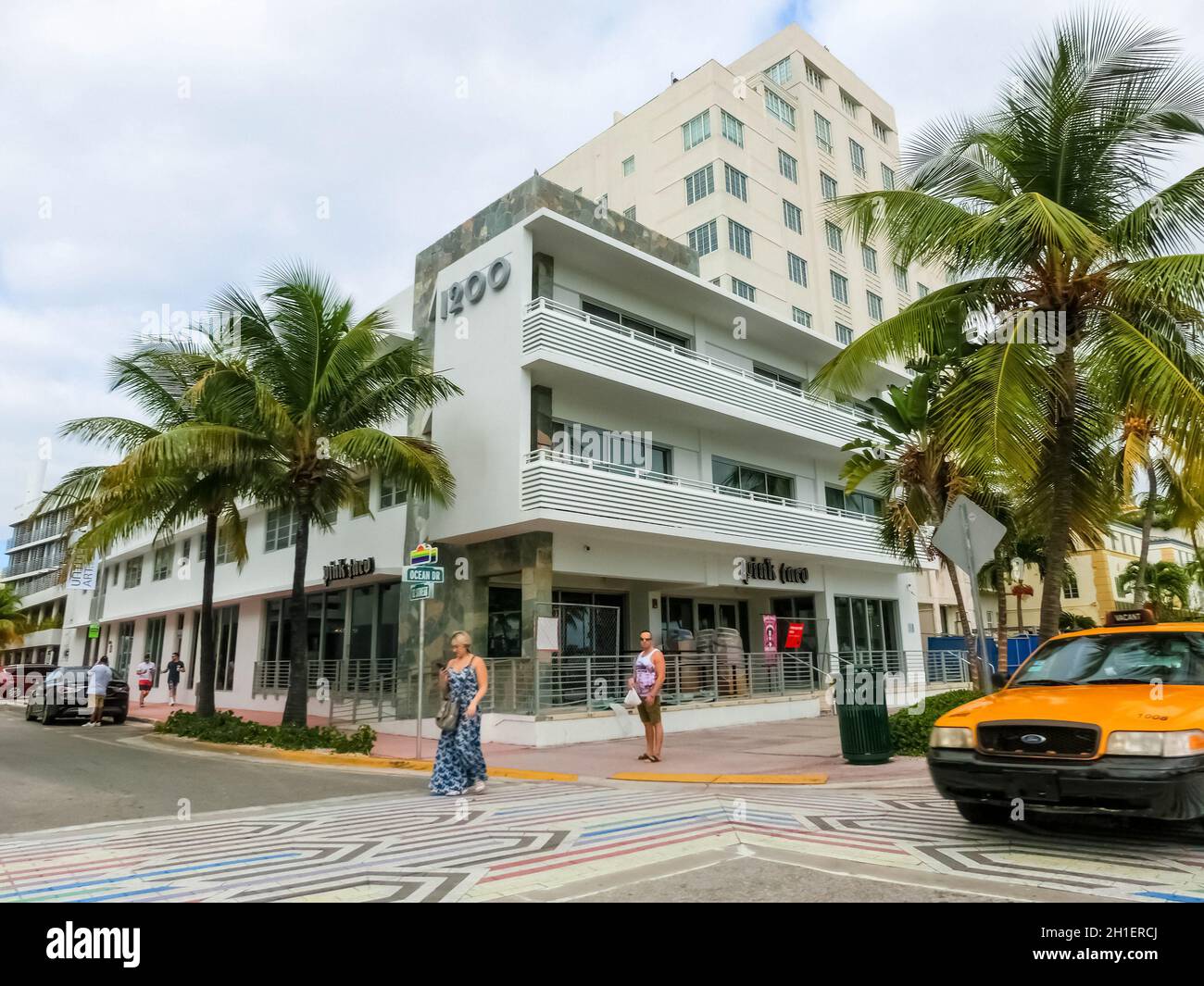 Miami, Vereinigte Staaten von Amerika - 30. November 2019: Hotel am Ocean Drive in Miami Beach, Florida. Die Art déco-Architektur in South Beach ist eine davon Stockfoto
