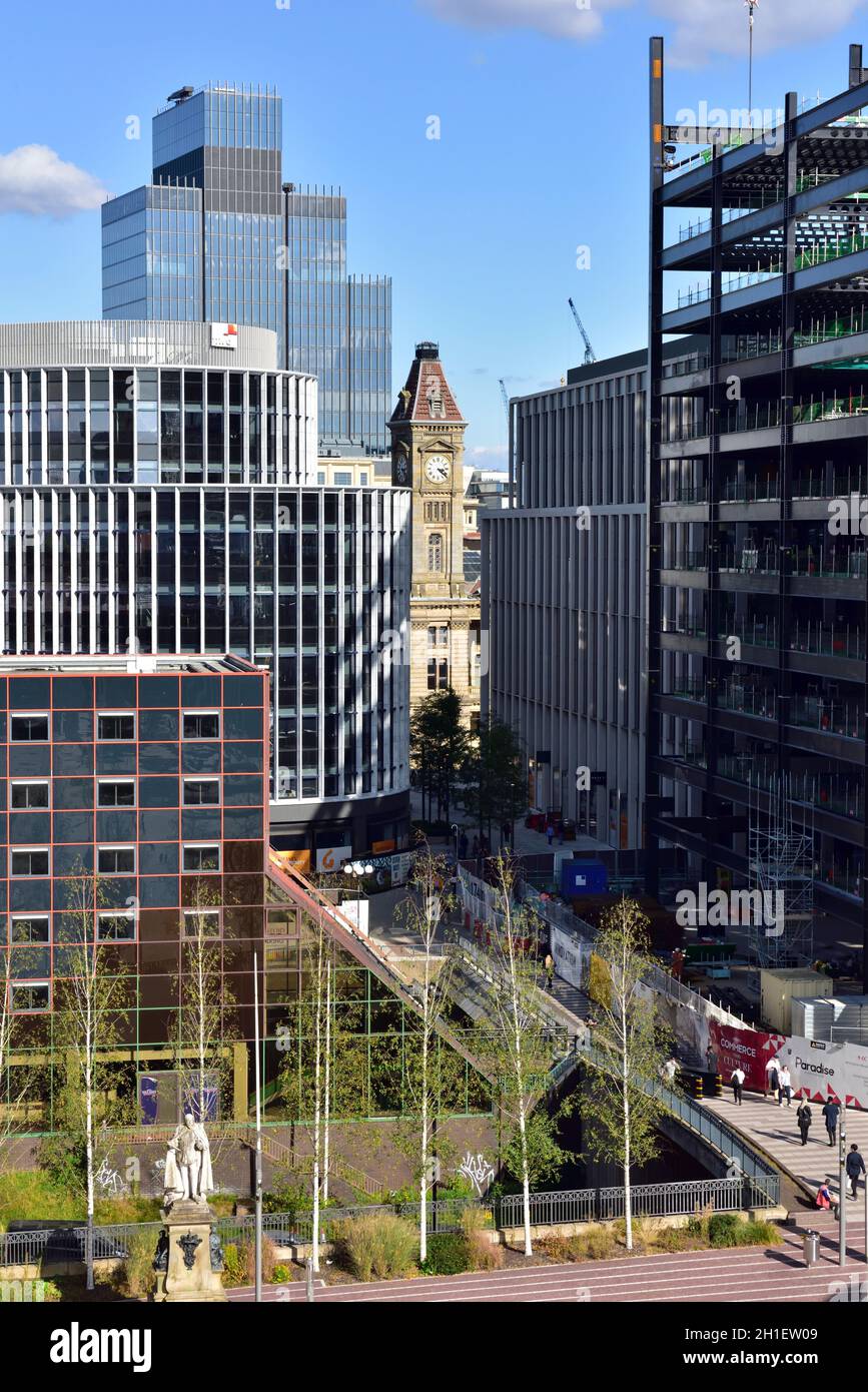 Blick auf hohe Gebäude in der Skyline von Birmingham, Großbritannien Stockfoto