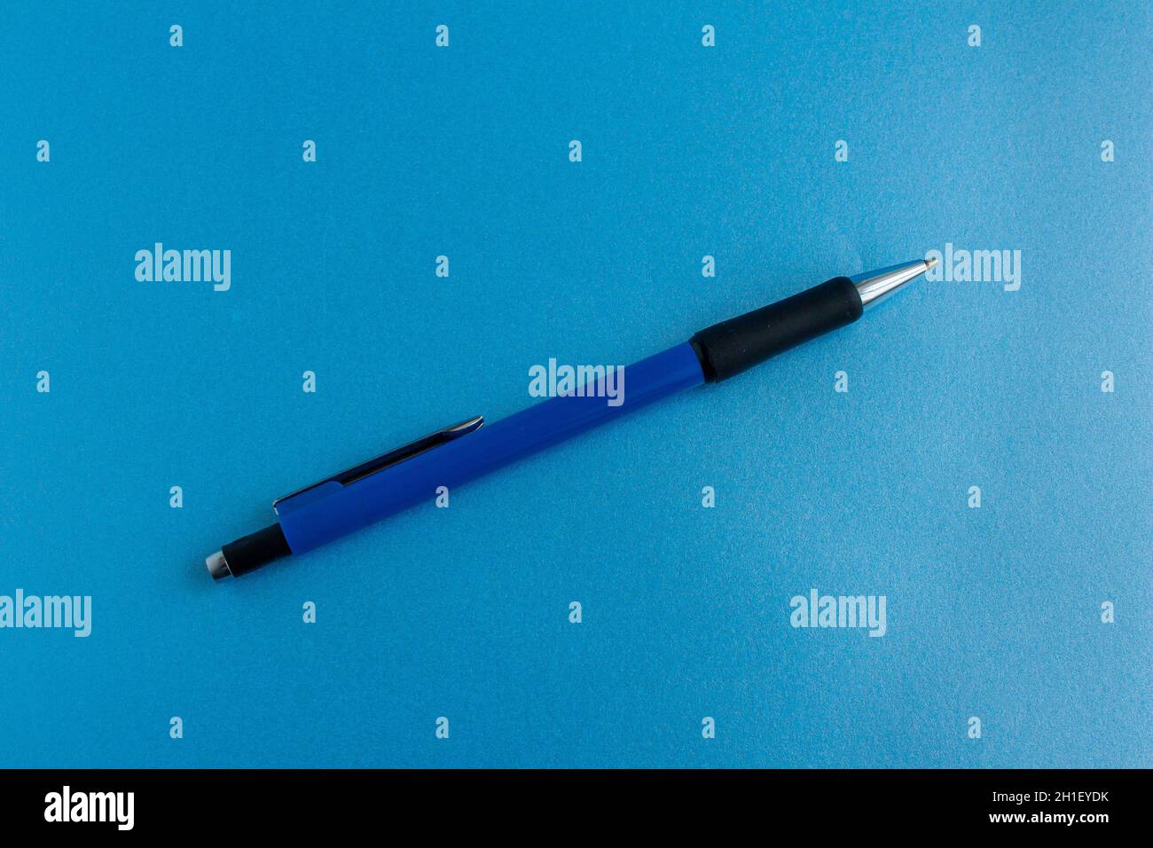 bleistift-und-stiftansicht-mit-exemplarplatz-fotos-und-bildmaterial