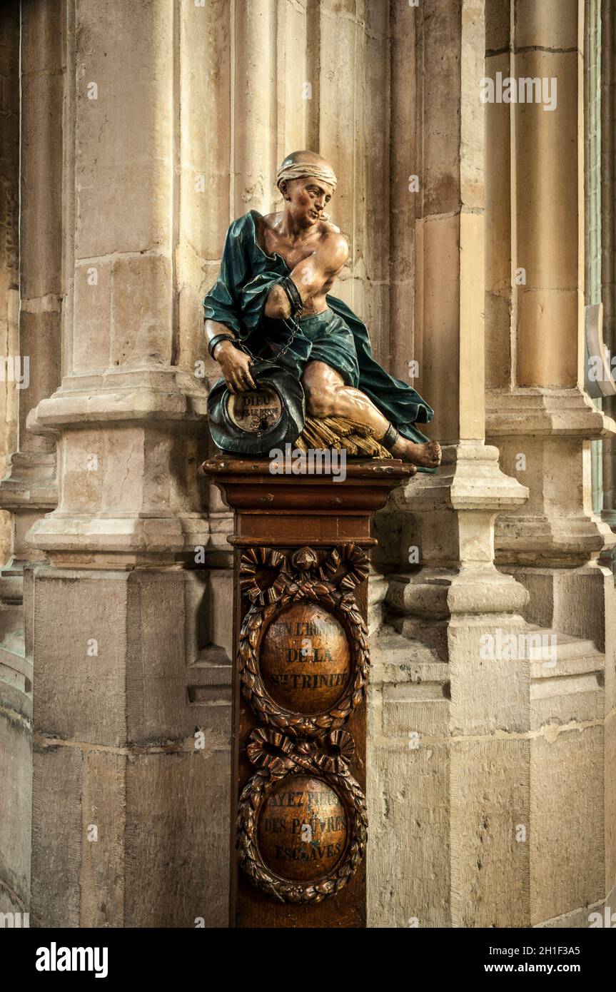 FRANKREICH. NORD (59). DUNKERQUE. KIRCHE DES HEILIGEN ELOI. KOFFERRAUM FÜR DIE ERLÖSUNG VON SKLAVEN Stockfoto