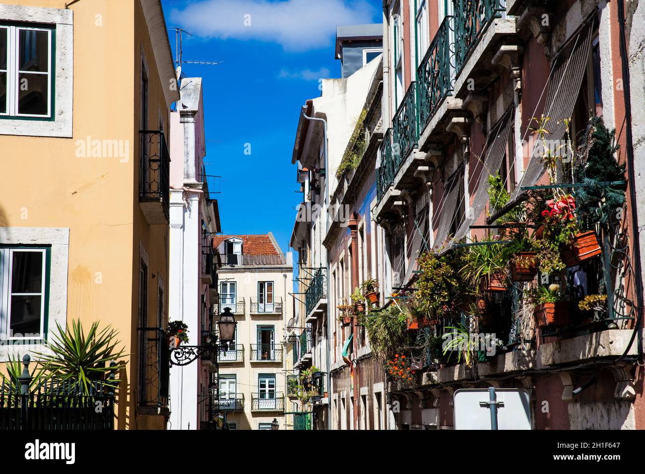 Lissabon, Portugal - Mai, 2018: die schönen Fassaden der Häuser in den Straßen von Lissabon Innenstadt Stockfoto