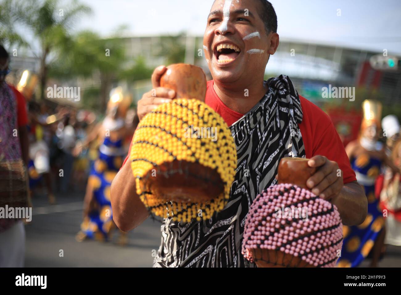 salvador, bahia / brasilien - 24. januar 2016: Mitglieder des Bahia Folkloric Ballet, zu sehen während einer Aufführung im Tororo Dyke in der Stadt Salvador Stockfoto