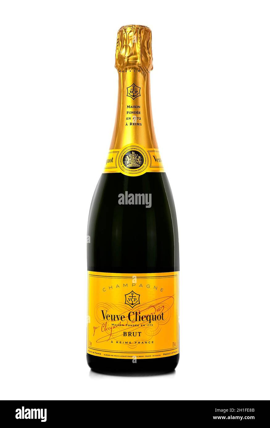 SWINDON, Großbritannien - 2. MAI 2014: Veuve Clicquot Ponsardin Premium Champagner auf weißem Hintergrund, Veuve Clicquot Ponsardin ist ein französischer Champagner Stockfoto