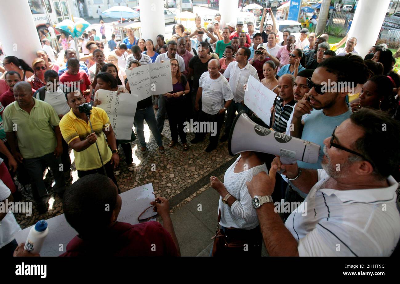 salvador, bahia / brasilien - 12. Mai 2015: Demonstration von Mitarbeitern, die von der Federal University of Bahia - UFBA - im Viertel Canela in Th Stockfoto