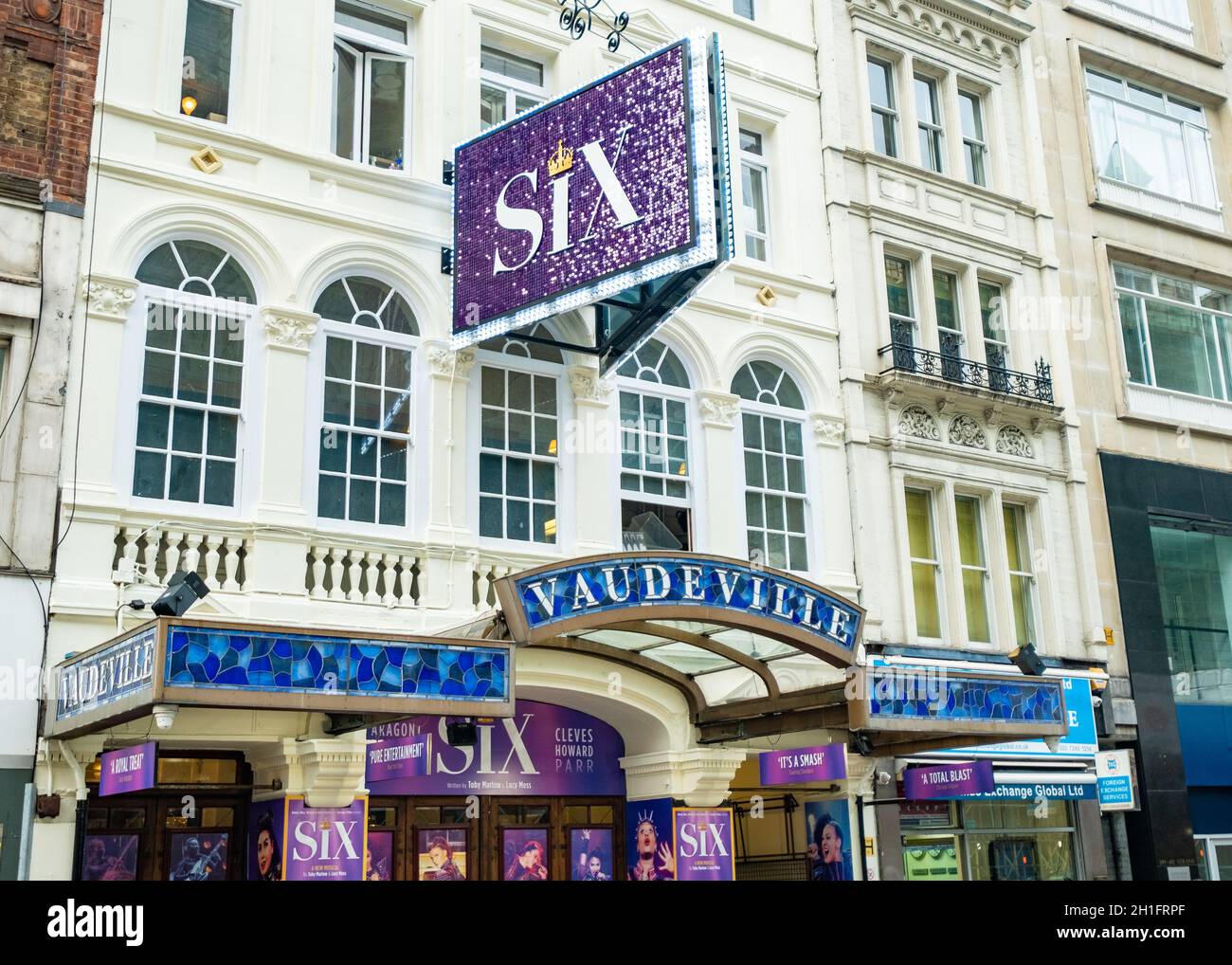 London - 2021. Oktober: Six: The Musical at Vaudeville Theatre on the Strand Stockfoto