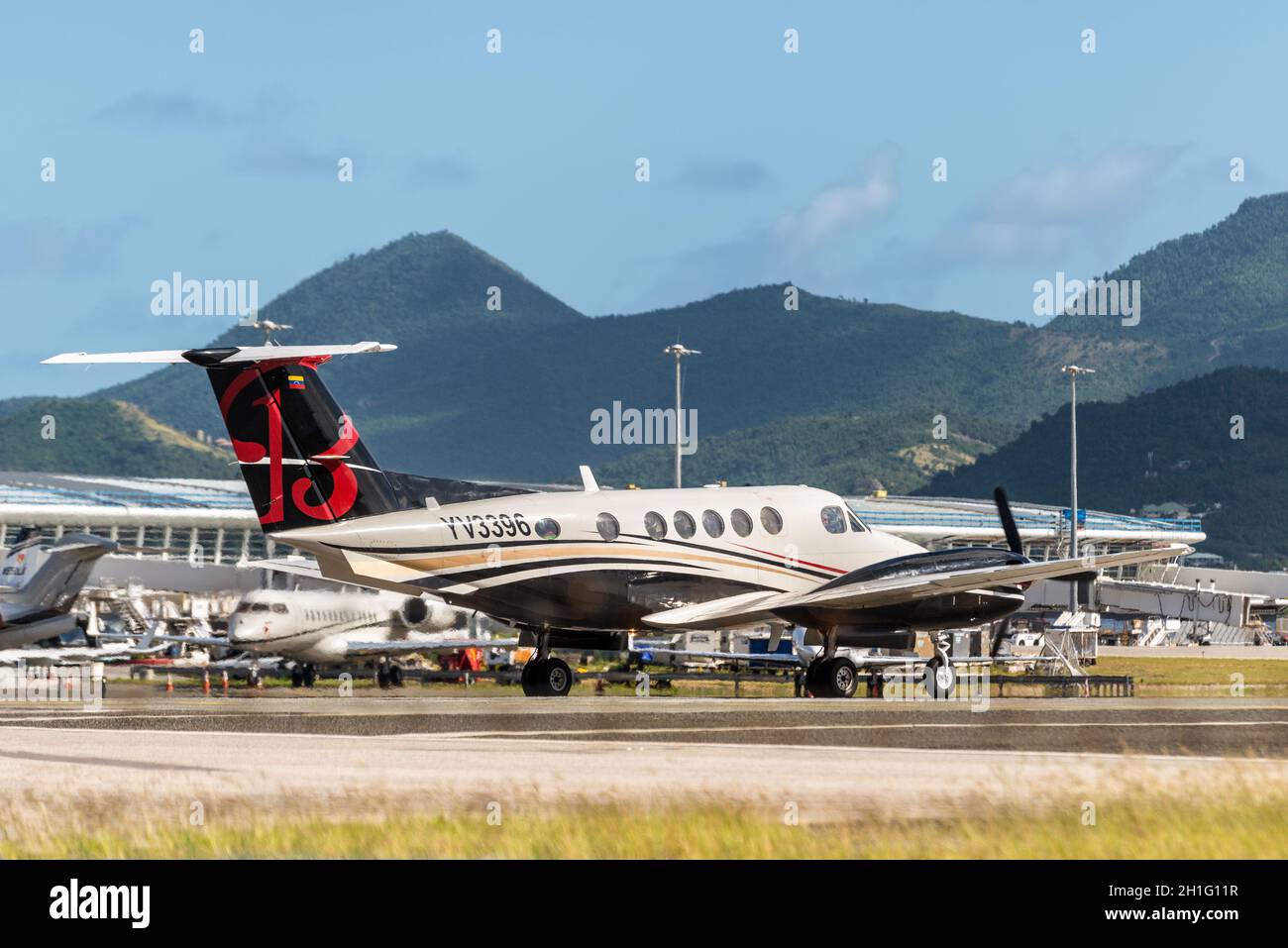 St. Maarten, Niederlande - 17 Dezember, 2018: unbekannte Flugzeug Vorbereitung für den Start im Princess Juliana International Airport in der Karibik insel Stockfoto