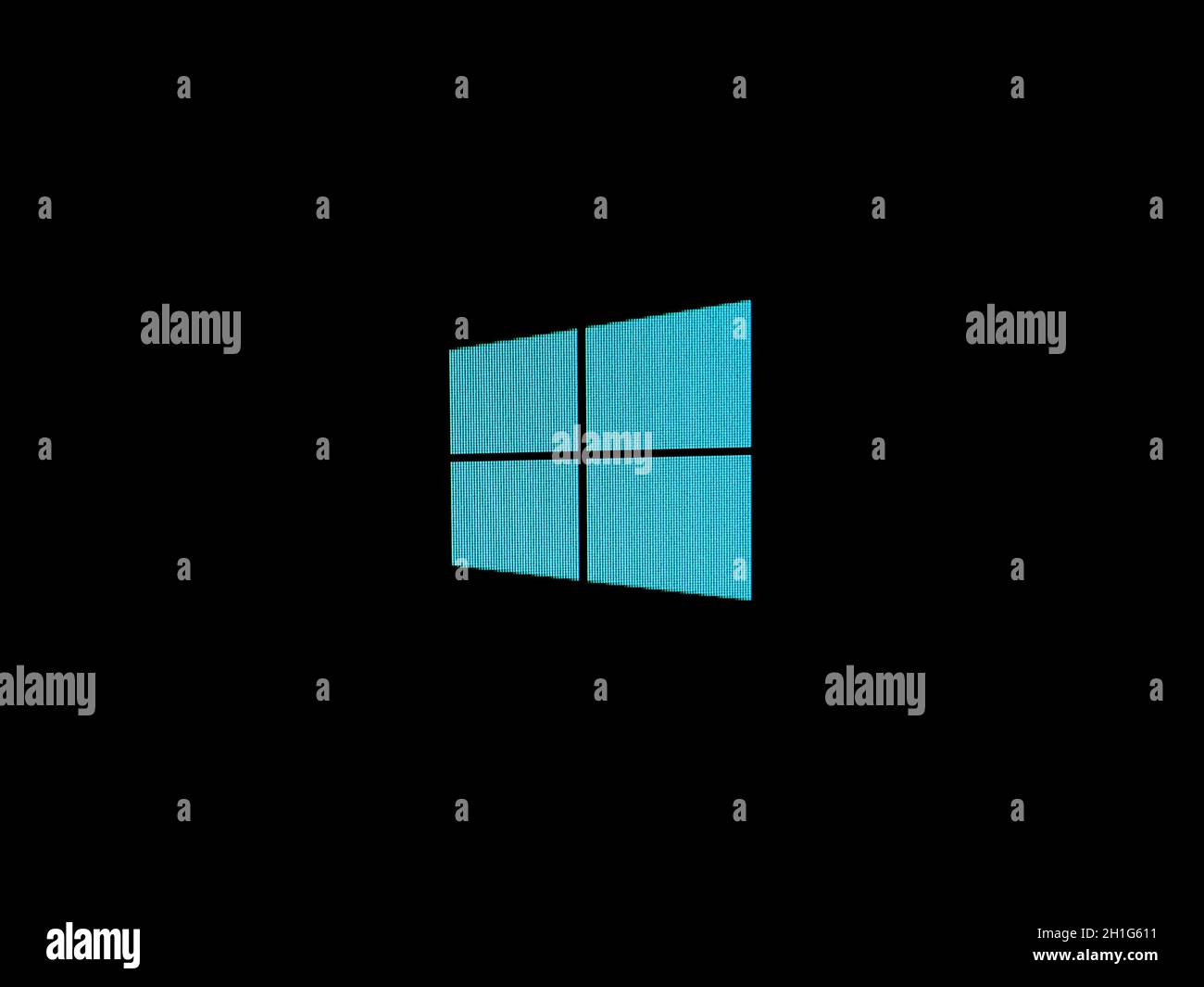 REDMONT, USA - CIRCA JUNI 2020: Microsoft Windows 10 Startup-Logo auf einem Computerbildschirm Stockfoto