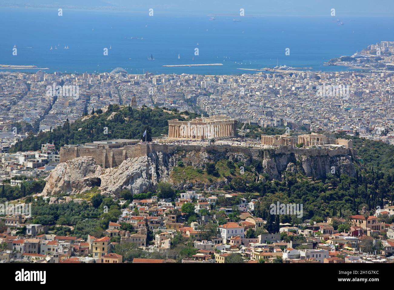 Athen, Griechenland - 02. Mai 2015: Akropolis Luftbild vom Berg Lycabettus in Athen, Griechenland. Stockfoto
