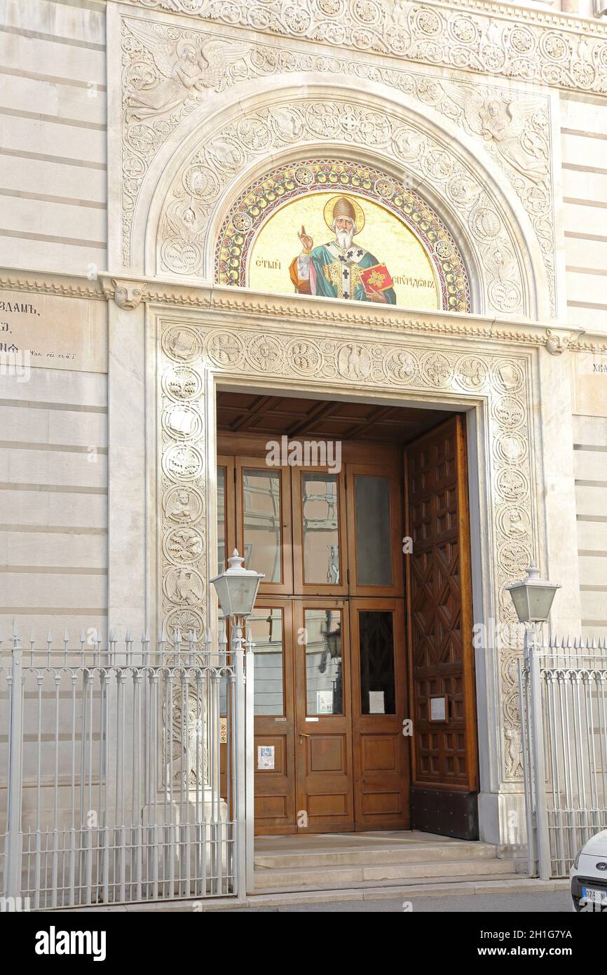 Triest, Italien - 14. Oktober 2014: Mosaikfresko des Heiligen Spyridon in der Serbisch-Orthodoxen Pfarrkirche in Triest, Italien. Stockfoto