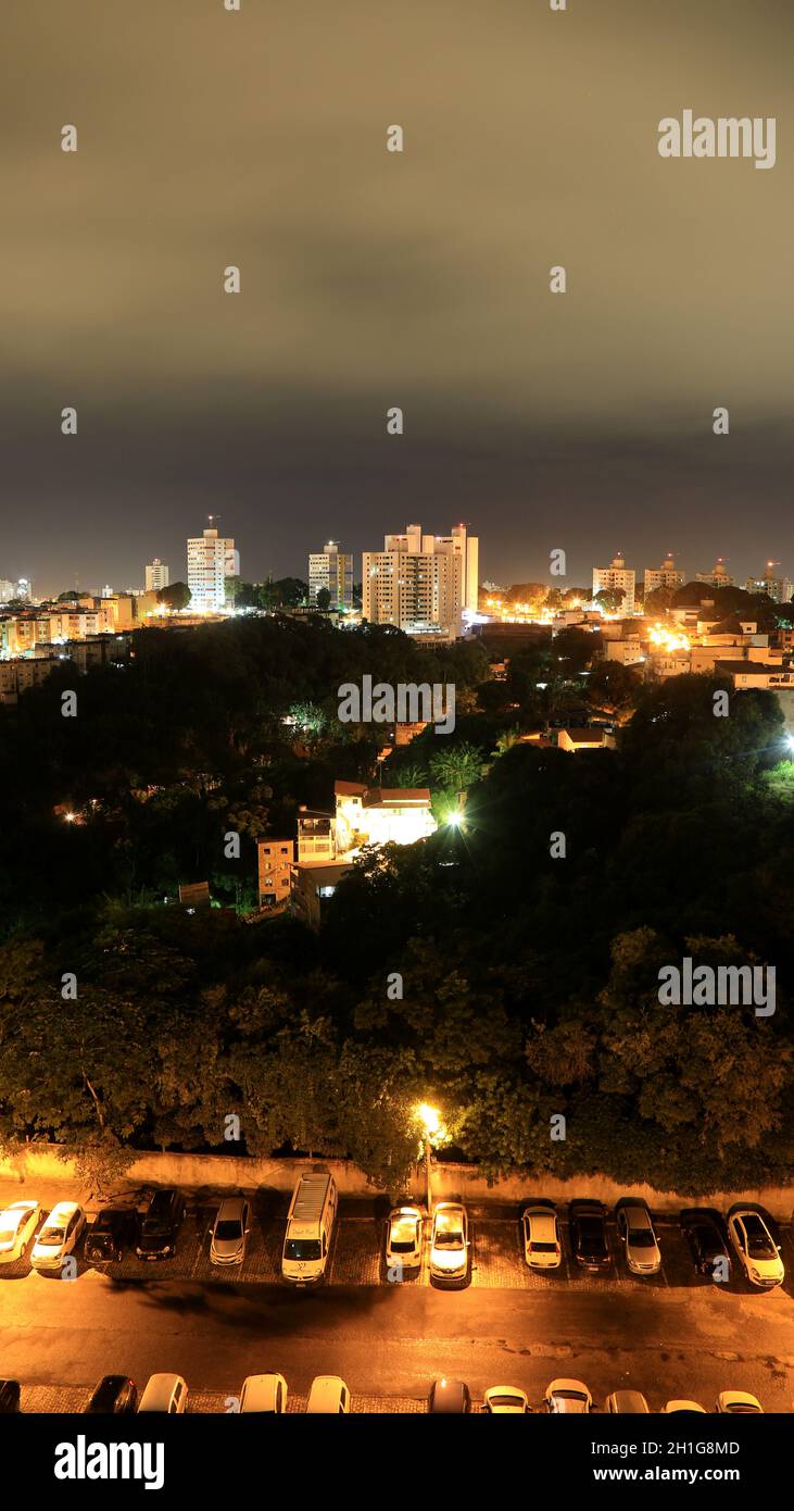 salvador, bahia / brasilien - 2. juli 2020: Nachtansicht des Viertels Cabula in der Stadt Salvador. *** Lokale Bildunterschrift *** JOA SOUZA salvador - Stockfoto