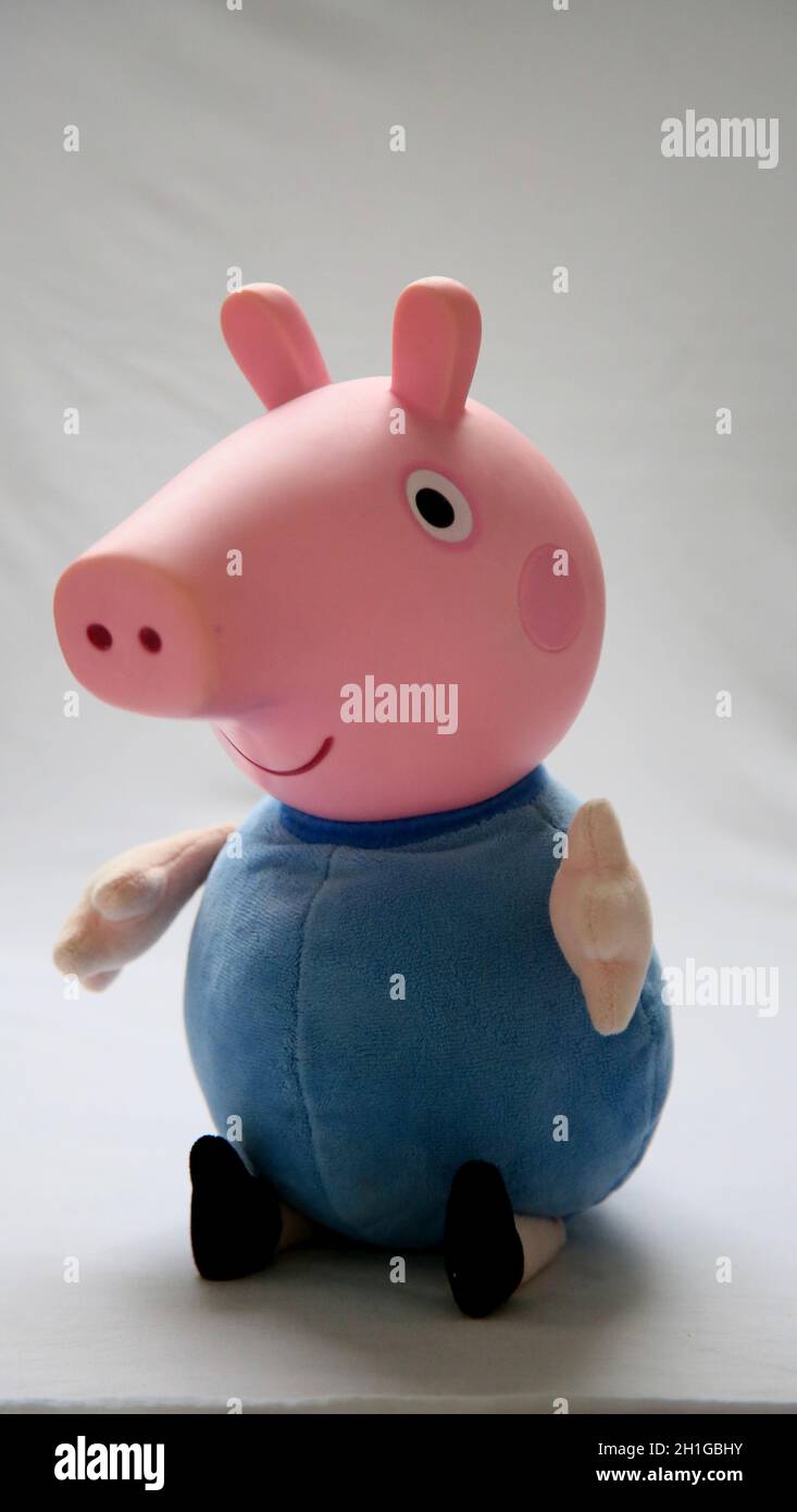 salvador, bahia / brasilien - 9. juli 2020: George Pig, Peppa Pig's Bruder. Cartoon kleiner Pirat. Stockfoto