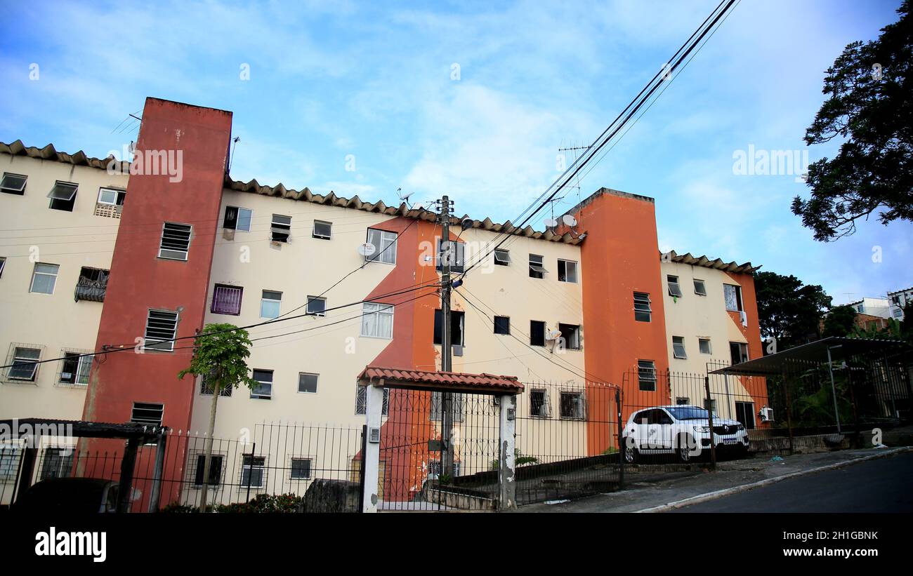 salvador, bahia / brasilien - 10. juli 2020: Unterbringung in einer Wohnanlage beliebter Wohnungen in der Nähe von Cabula in der Stadt Salvador. Stockfoto