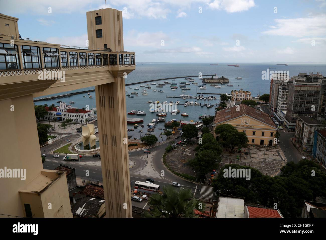 salvador, bahia / brasilien - 23. Mai 2015: Lacerda Aufzug im historischen Zentrum der Stadt Salvador. Das Gerät verbindet die obere und untere c Stockfoto