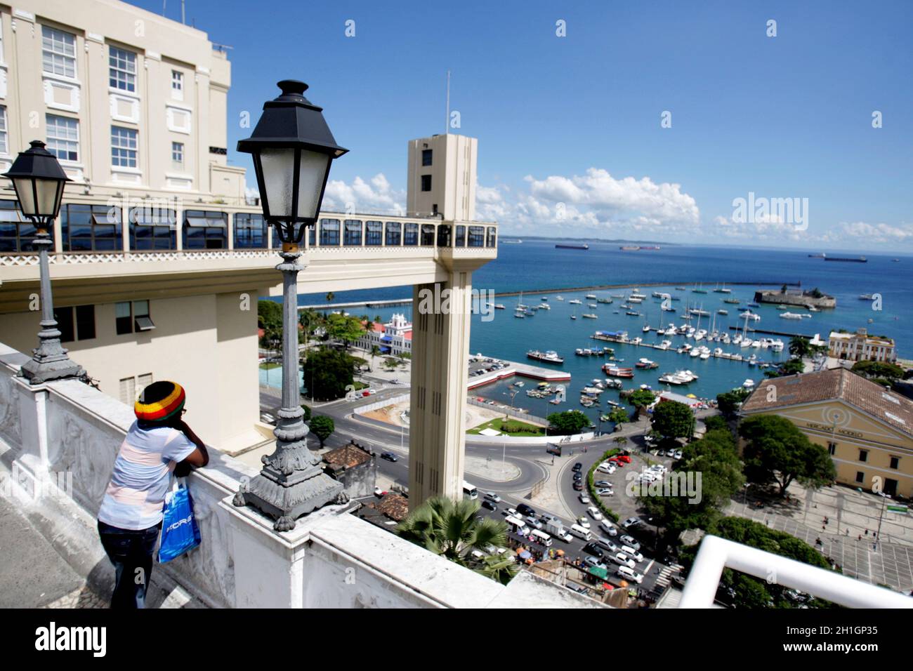 salvador, bahia / brasilien - 23. Mai 2015: Lacerda Aufzug im historischen Zentrum der Stadt Salvador. Das Gerät verbindet die obere und untere c Stockfoto