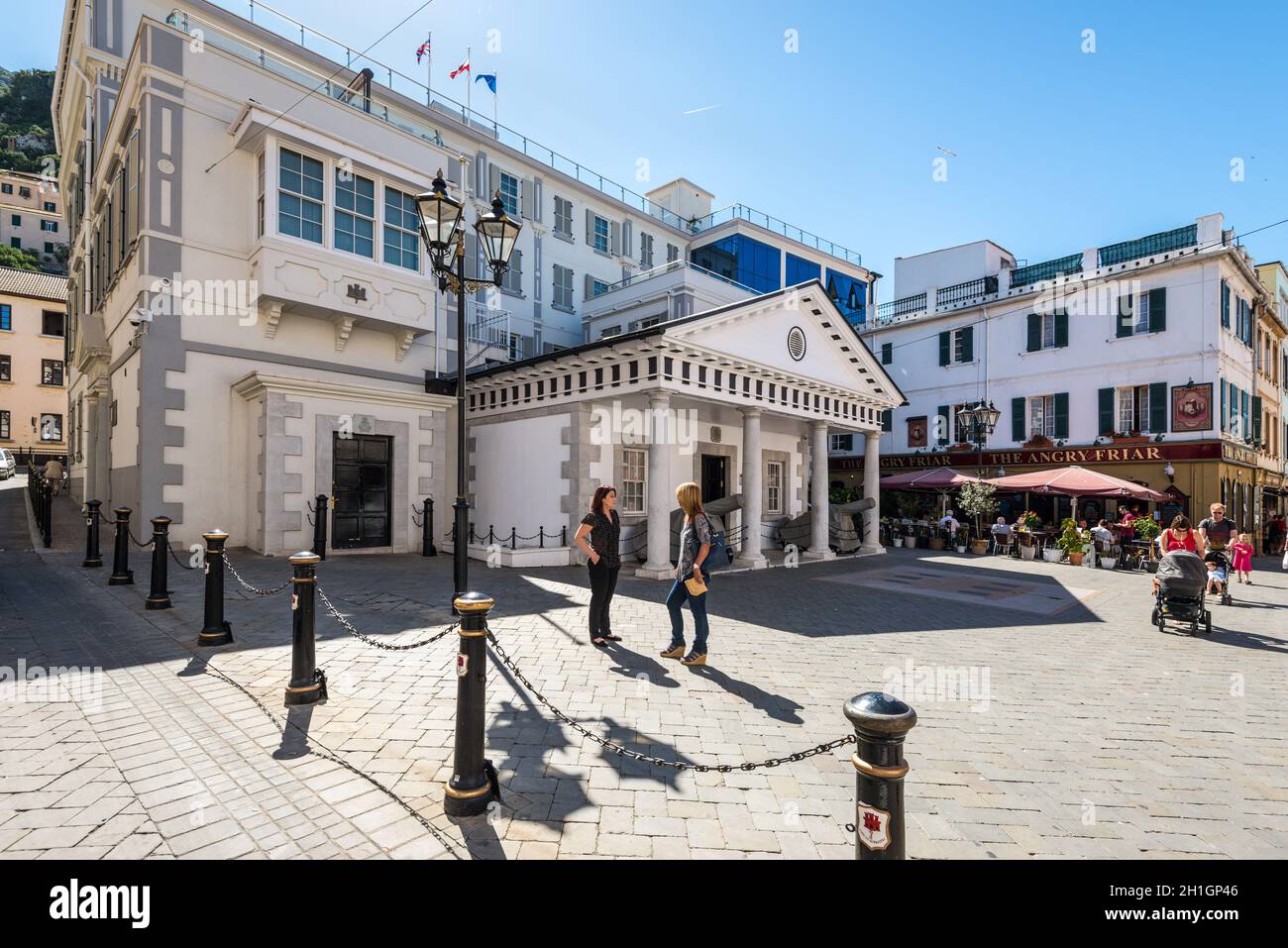 Gibraltar, UK - 18. Mai 2017: Kloster Pförtnerloge, Bau von Seiner Majestät Regierung von Gibraltar und der Oberste Gerichtshof von Gibraltar. Stockfoto