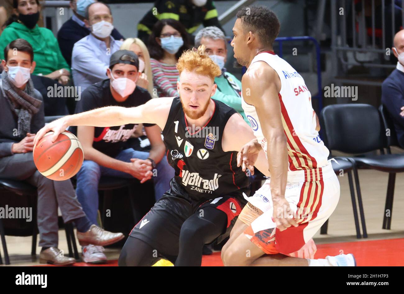 Niccolo Mannion (Segafredo Virtus Bologna) während der Serie A1 italienischen LBA Basketball-Meisterschaft Spiel Segafredo Virtus Bologna gegen. Allianz Pallaca Stockfoto