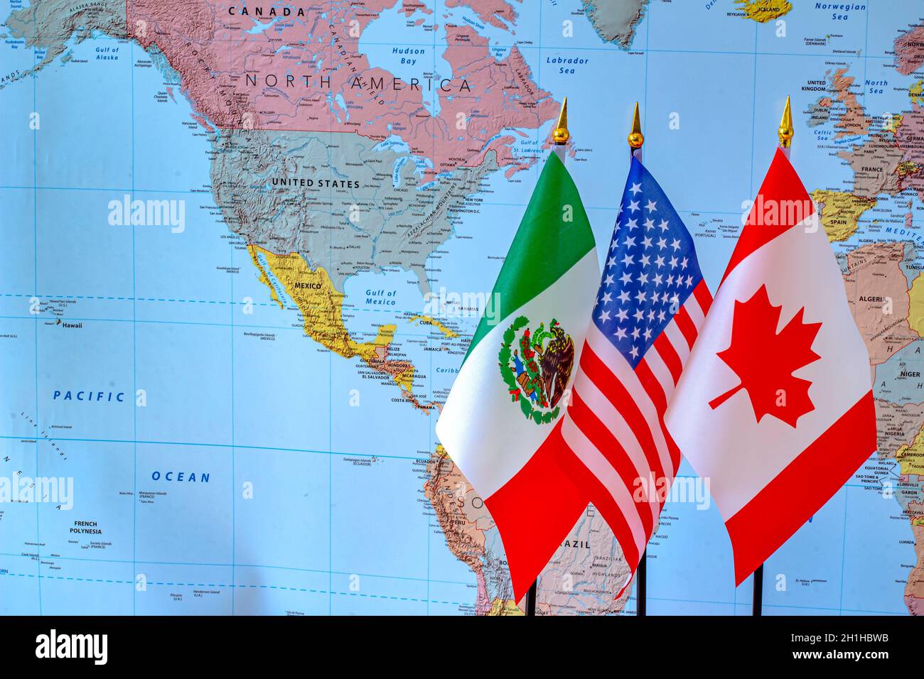 Calgary, Alberta, Kanada. September 2020. Kanada, USA, Mexiko Flaggen, Nordamerika Freihandelsabkommen neuen Deal. Stockfoto