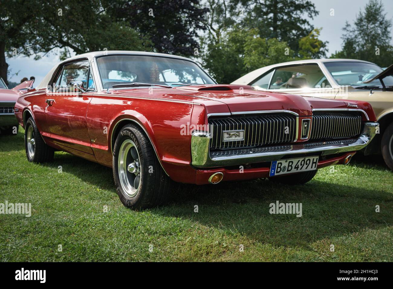 DIEDERSDORF, DEUTSCHLAND - 30. AUGUST 2020: Das Pony-Auto Mercury Cougar, 1967. Die Ausstellung von 'US Car Classics'. Stockfoto