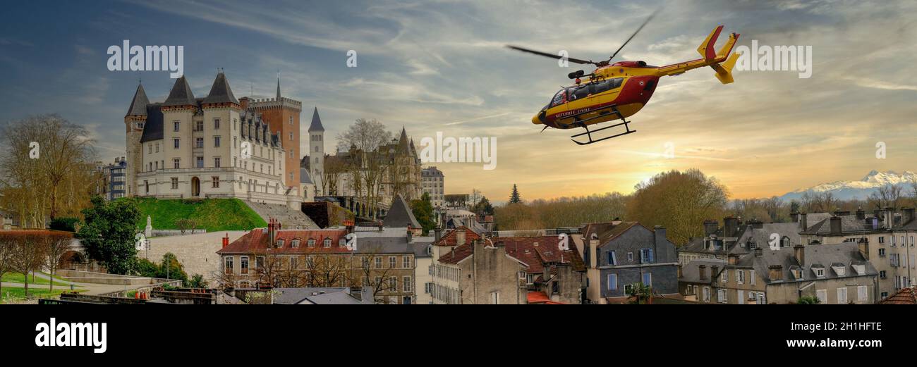 Das Schloss von Pau Stadt mit Hubschrauber in Frankreich Stockfoto