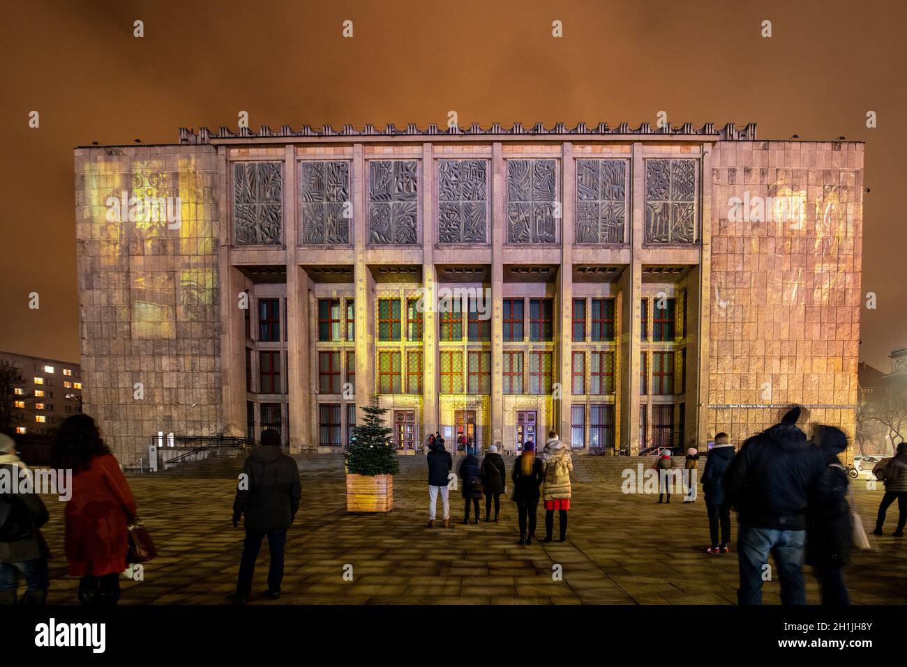 Krakau, Polen - Februar 3, 2018: Mapping auf die Fassade des National Museum inspiriert durch die Malerei von Stanislaw Wyspianski. Krakau, Polen Stockfoto