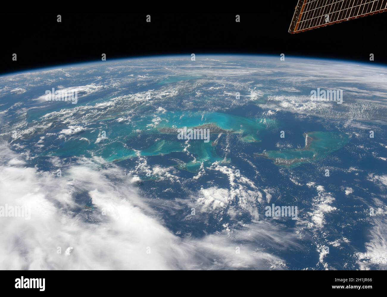 Ein Blick auf die Erde von der Internationalen Raumstation: Die Karibik eine optimierte und digital verbesserte Version eines NASA-Bildes. Kredit NASA / A. Hoshide Stockfoto