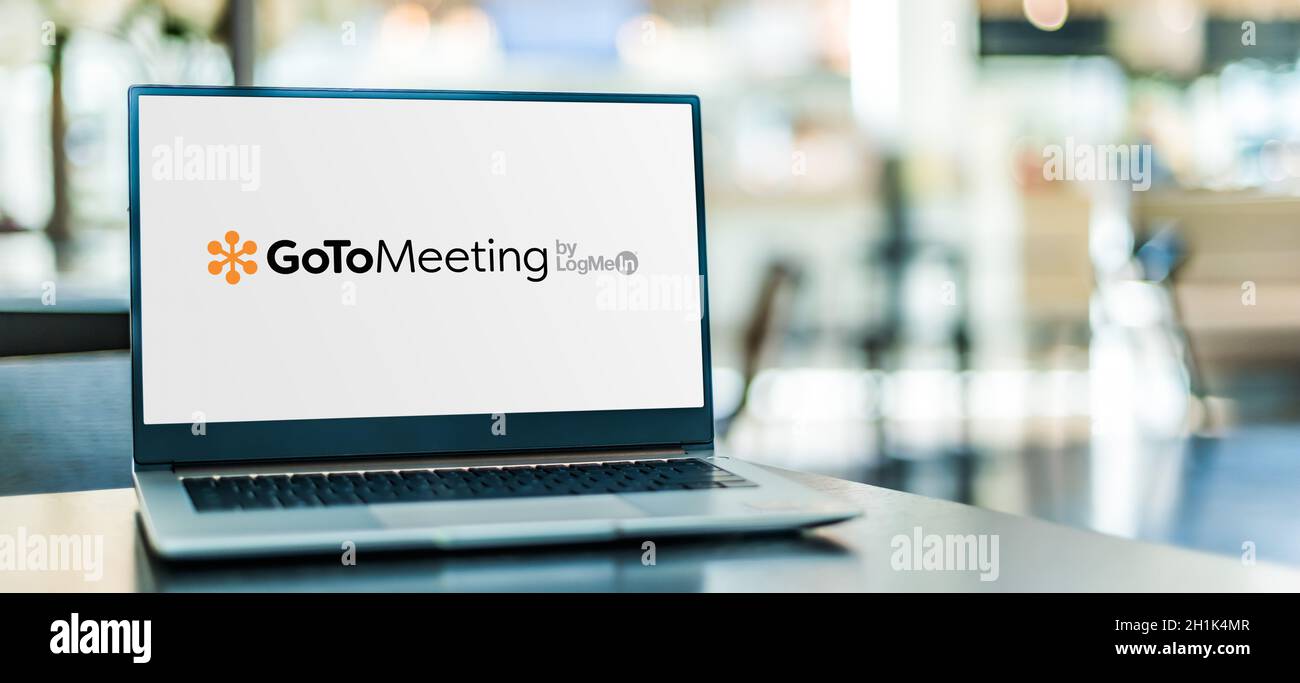 POZNAN, POL - SEP 23, 2020: Laptop-Computer mit Logo von GoToMeeting, einem Online-Meeting, Desktop-Sharing und Videokonferenz-Software-Paket Stockfoto