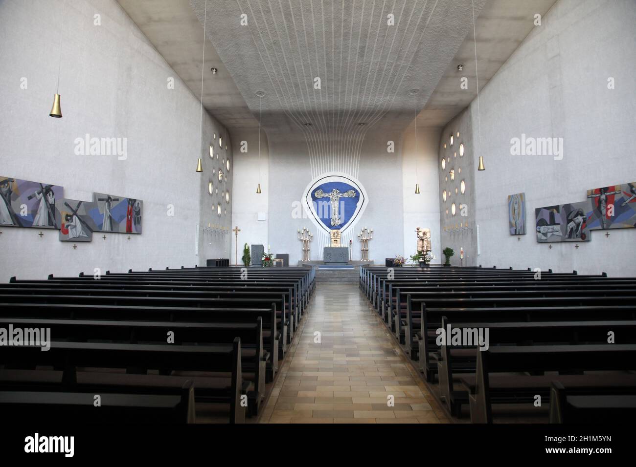 Kirche der Heiligen Dreifaltigkeit im bayerischen Gemunden am Main, in der Diözese Würzburg Stockfoto