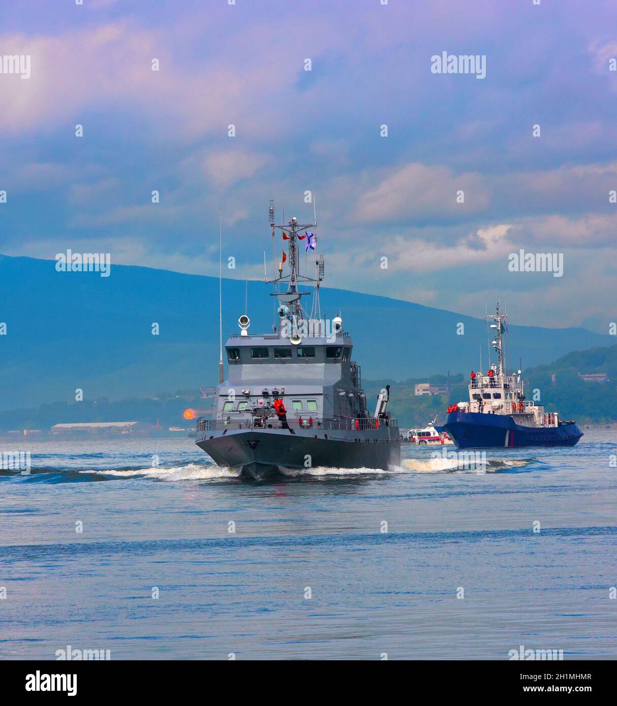 Das maritime Militär übt in der Avacha Bay des Pazifischen Ozeans aus Stockfoto