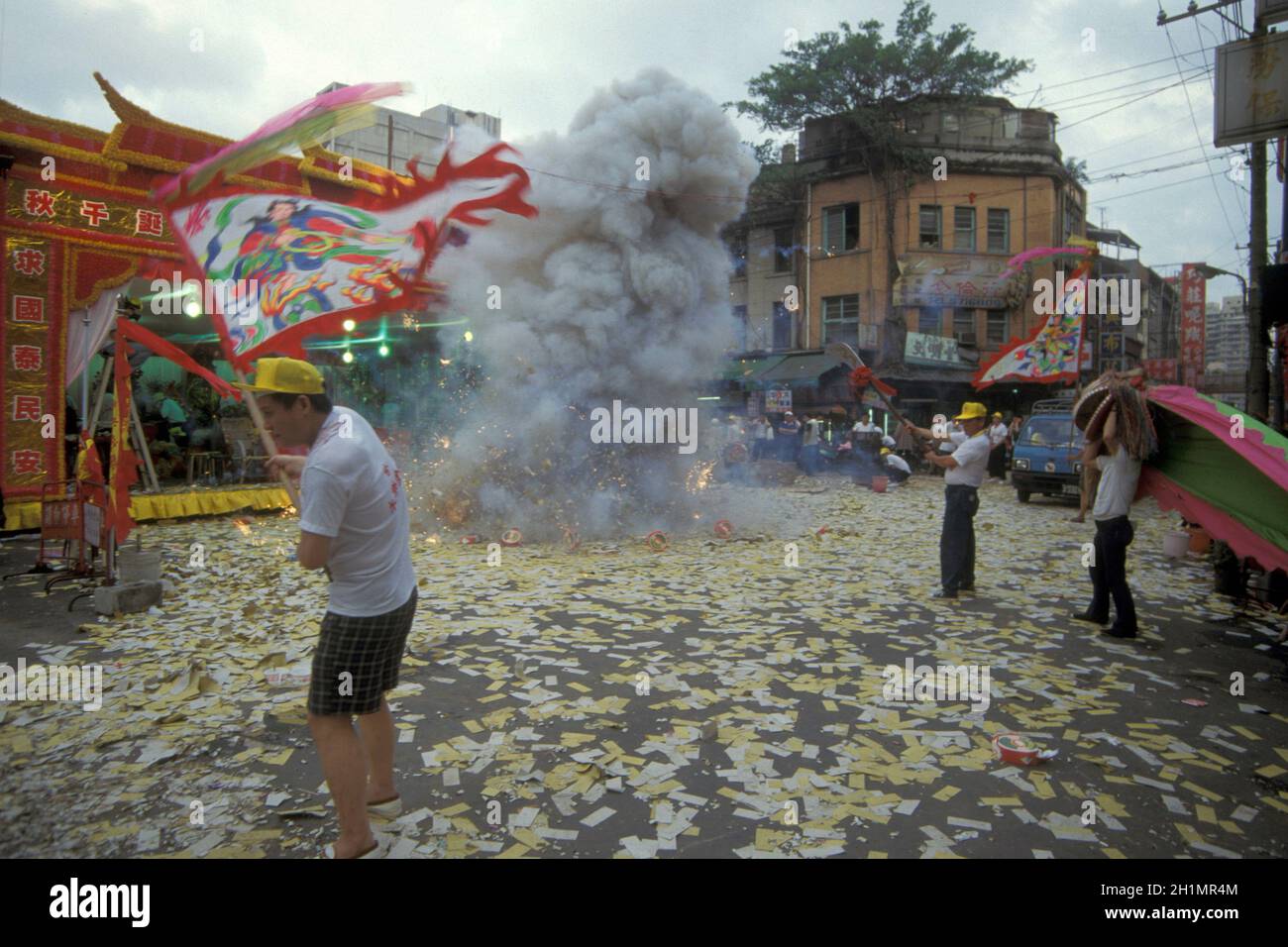 Eine traditionelle Mazu-Parade und ein taoistisches religiöses Festival im Stadtzentrum von Taipei in Taiwan im Osten von Aasia. Taiwan, Taipeh, Mai 2001 Stockfoto