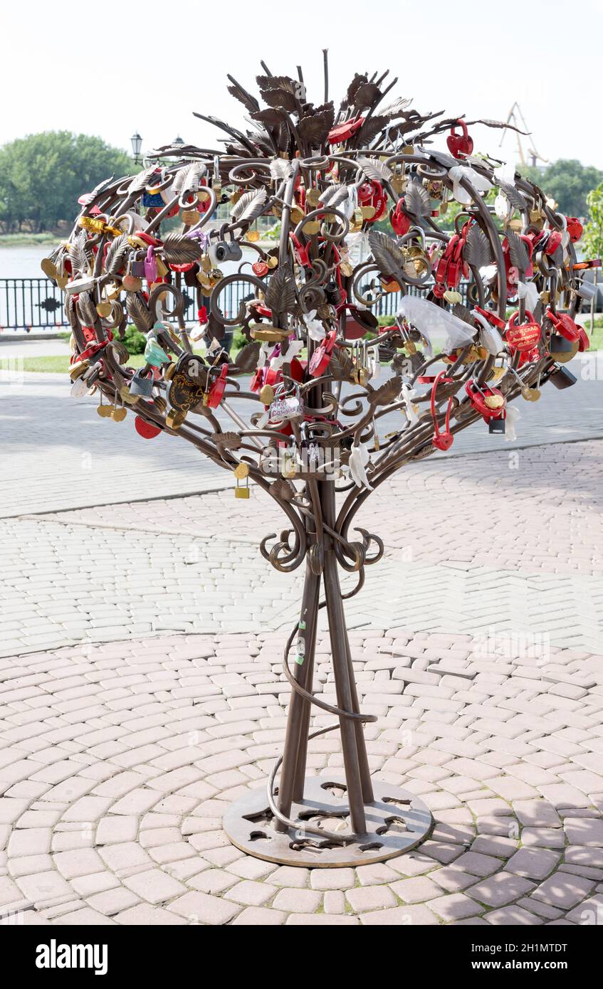 Holz, verheiratet mit Schleusen Loyalität in Rostow am Don Stockfoto