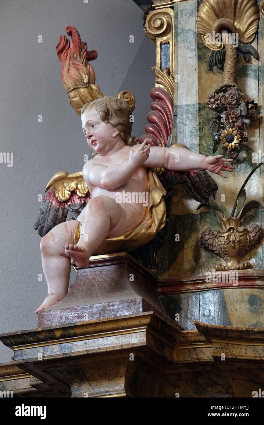 Engel auf dem Altar in der Kirche Saint Leonard von Noblac in Kotari, Kroatien Stockfoto