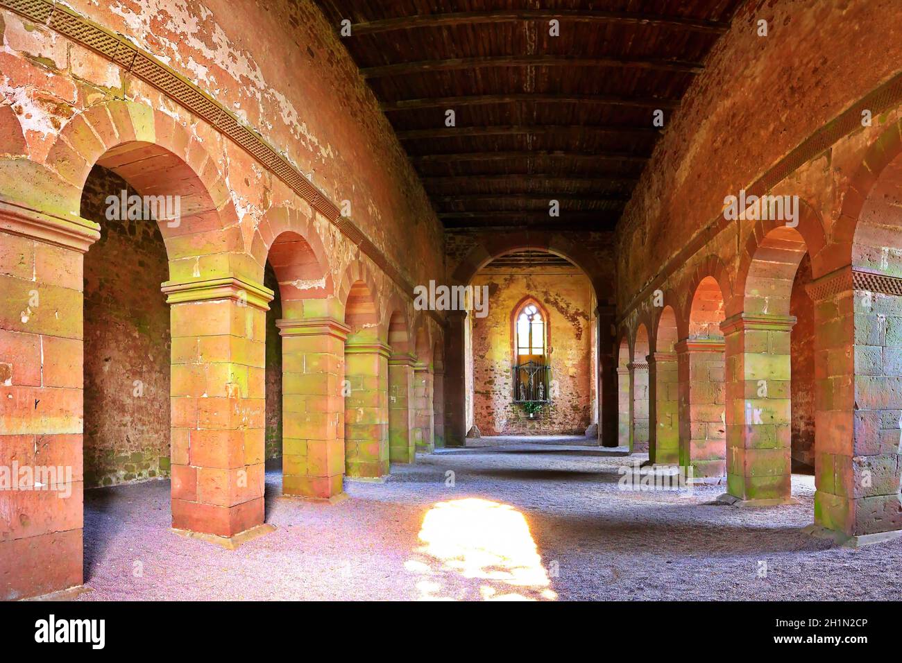 Die Gotthards Ruine ist ein Anblick der Stadt von Amorbach Stockfoto