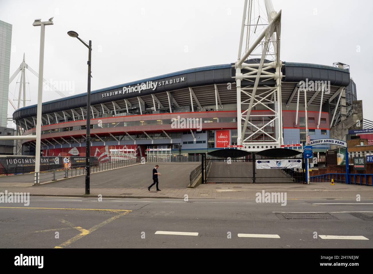 Fürstentum Stadium - Stadiwm Fürstentum - von der Westgate Street aus gesehen - Cardiff Stockfoto