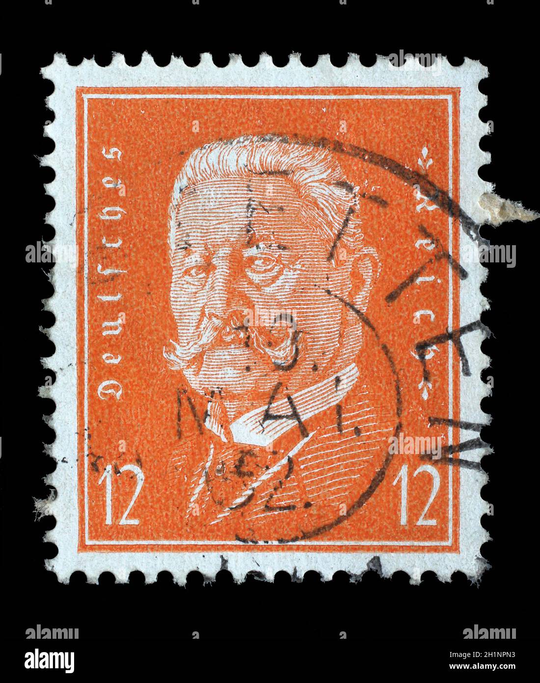 Briefmarke gedruckt im Deutschen Reich zeigt Paul von Hindenburg (1847-1934), 2. Präsident des Deutschen Reiches, ca. 1928. Stockfoto