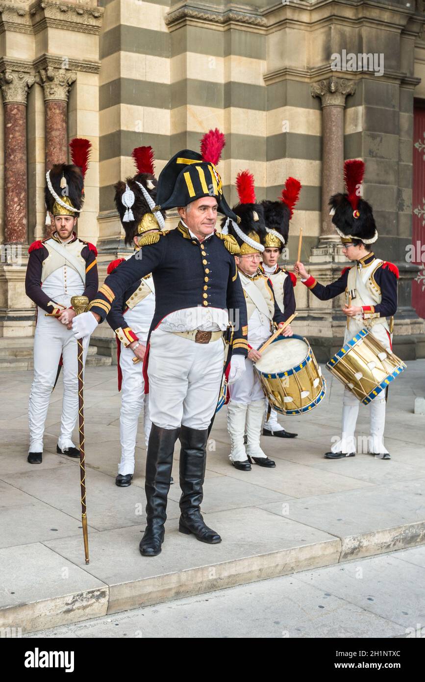 Marseille, Frankreich - Dezember 4, 2016: Antike für Offiziere in der Armee an der Rekonstruktion der historischen Ereignis vor der Kathedrale de la Major in der Marseill Stockfoto