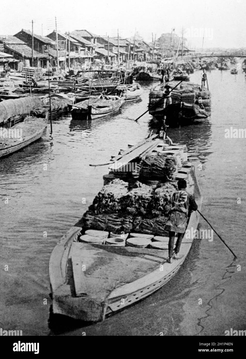 Kanal in Tokio, Japan, Anfang des 20. Jahrhunderts Stockfoto