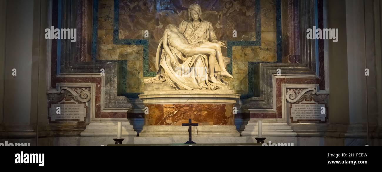 Rom, VATIKAN - 28. August 2018: Pietà di Michelangelo (Schade), 1498-1499, in der St. Peter Basilika in Rom Stockfoto