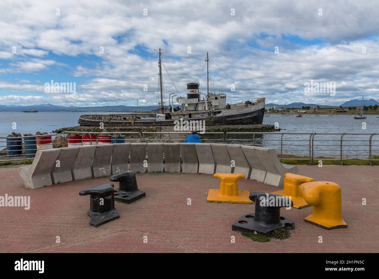 Das Schiffswrack von St. Christopher im Hafen von Ushuaia, Patagonien, Argentinien Stockfoto