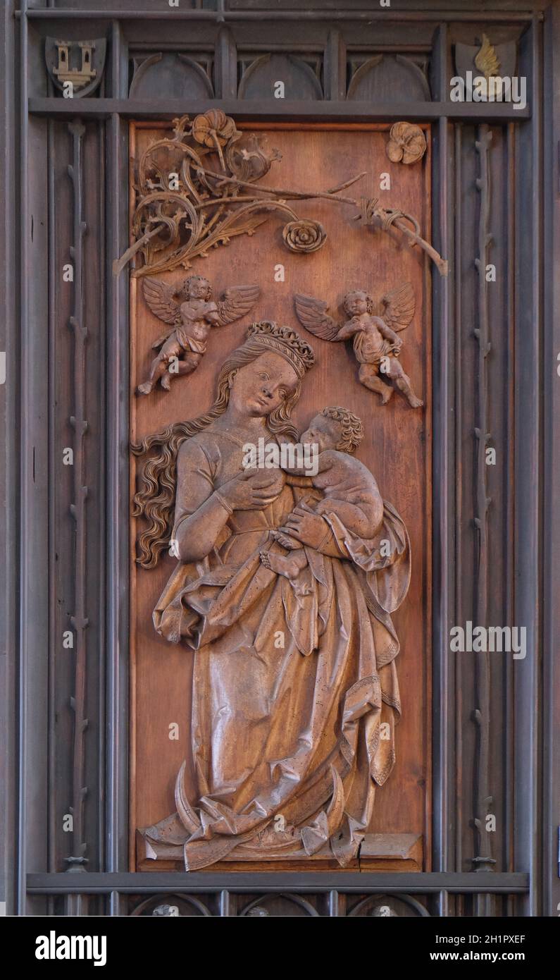 Jungfrau Maria und Kind, Krönung Mariens altar in St. James Kirche in Rothenburg o.d. Tauber, Deutschland Stockfoto