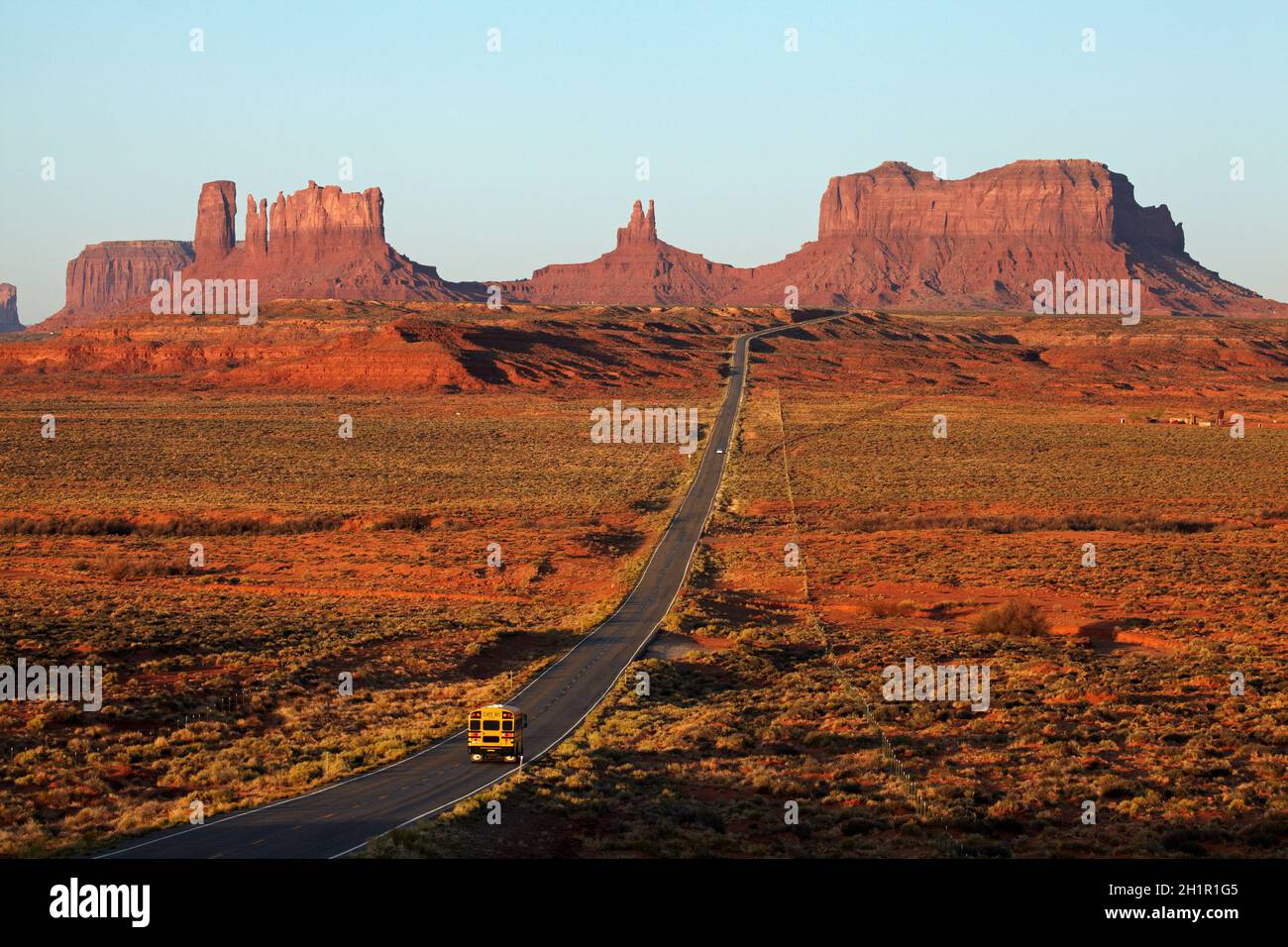 US Route 163 Richtung Monument Valley Navajo Nation, Utah, in der Nähe der Grenze zu Arizona, USA Stockfoto