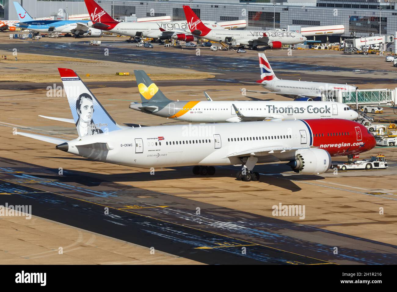 London, Vereinigtes Königreich - 31. Juli 2018: Norwegisches Flugzeug der Boeing 787-9 am Flughafen London Gatwick (LGW) im Vereinigten Königreich. Boeing ist ein amerikanischer A Stockfoto