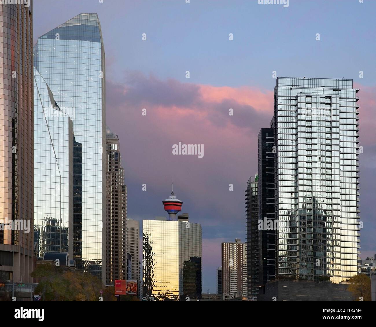 Downtown Calgary Moderne Bürogebäude und Hotels im zentralen Geschäftsviertel Stockfoto