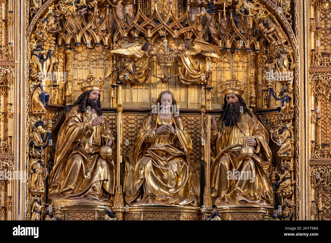 Danzig, Polen - 9. September 2020: Hauptaltar der Marienkirche (Basilika Mariacka) in Danzig. Der Altar ist das Werk von Michael von Augsburg. Stockfoto