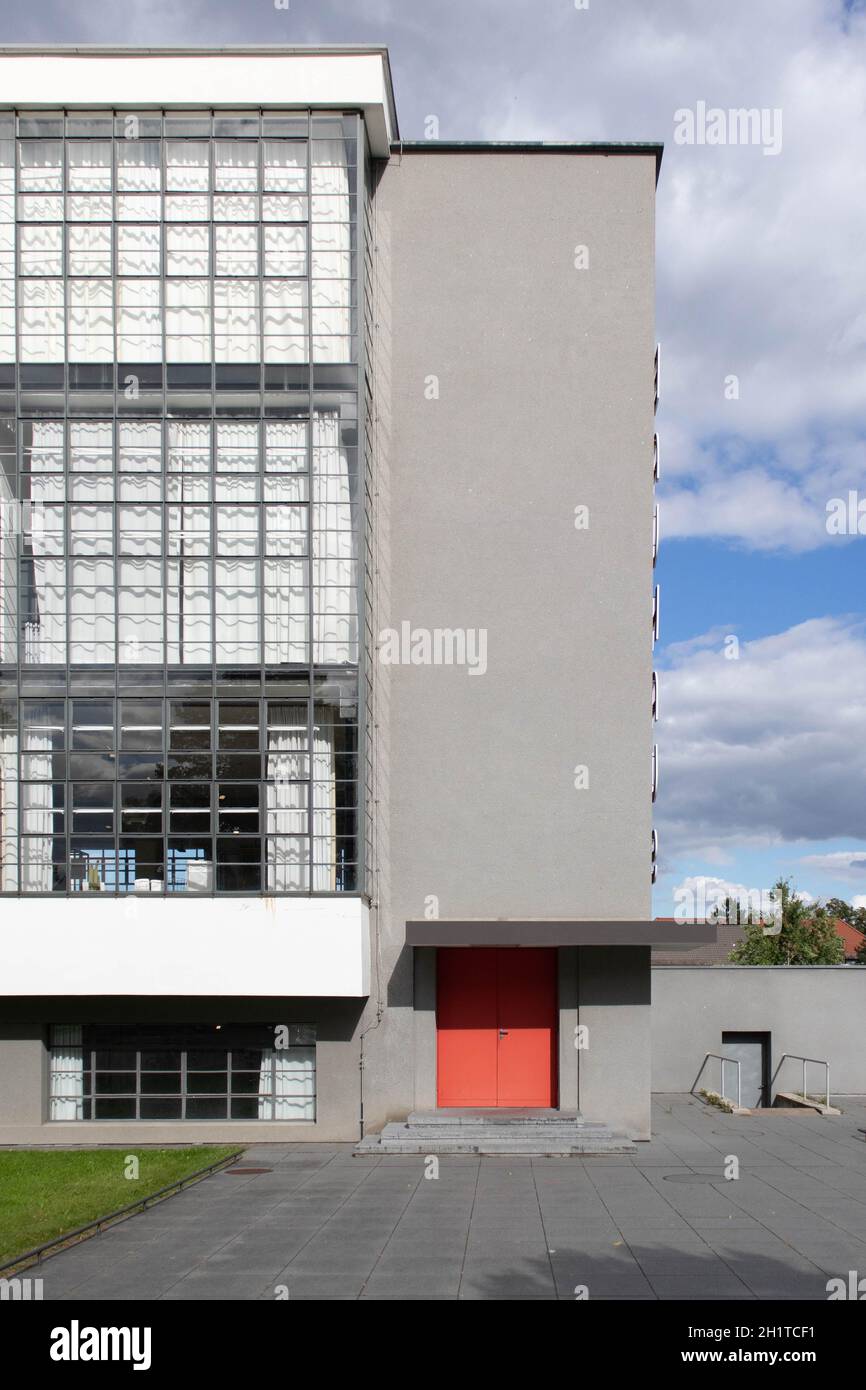 Bauhaus, erste Schule für Industriedesign. Dessau, Deutschland. Hochwertige Fotos Stockfoto