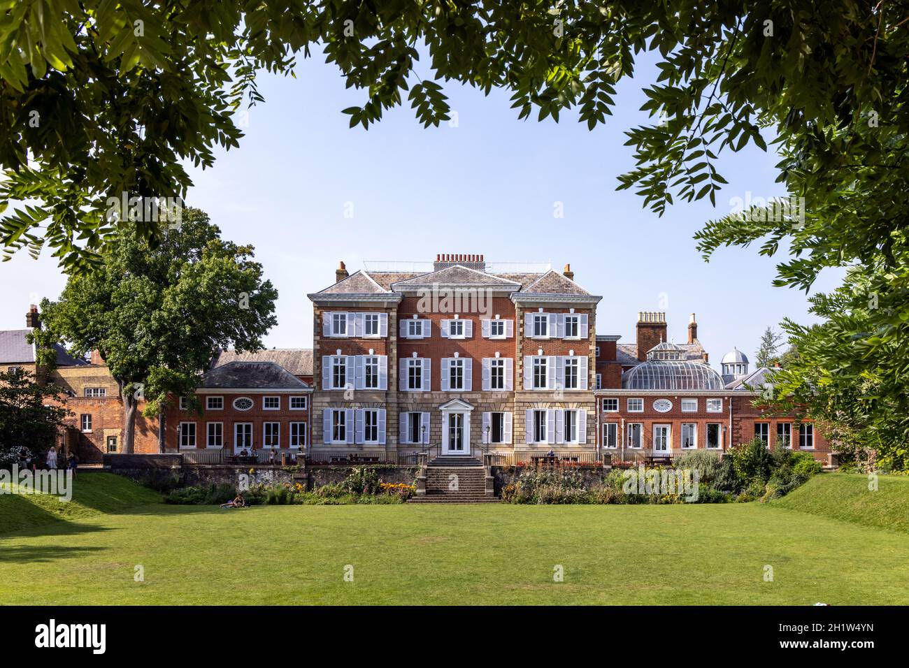 Das York House ist ein historisches Herrenhaus in Twickenham, England, und dient derzeit als Rathaus des Londoner Stadtteils Richmond an der Themse. Stockfoto