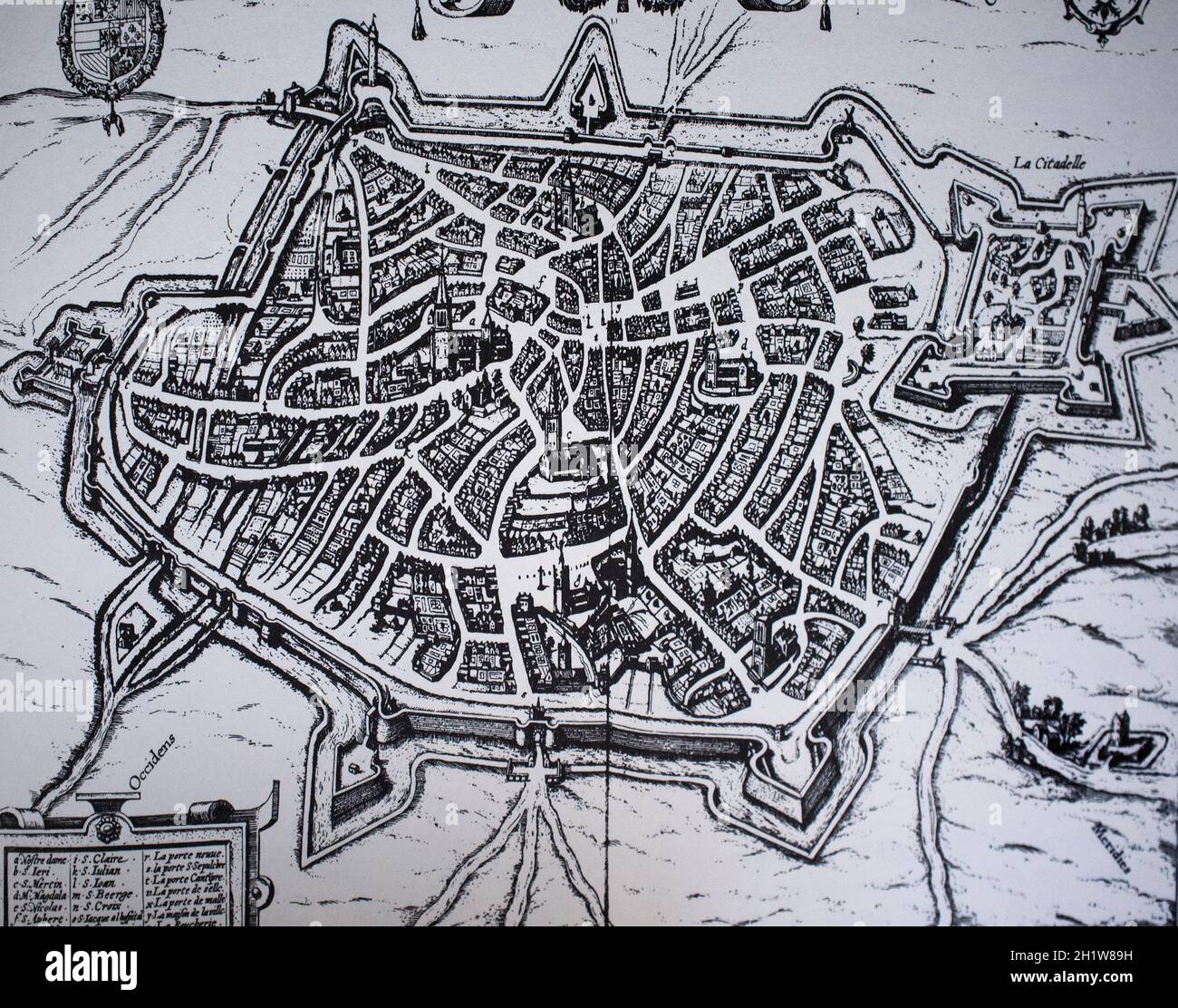 Stadtplan von Cambrai oder Kamerijk aus dem 16. Jahrhundert. Theatrum Germaniae Civitatum Gravur Stockfoto