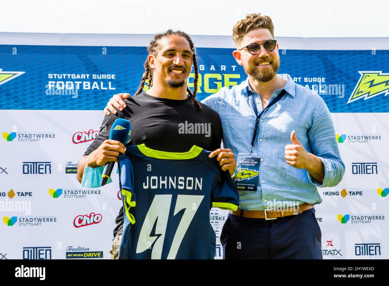 # Jakob Johnson / New England Pariots, # Timo Franke ,/Geschäftsführer der Stuttgart Surge Stockfoto