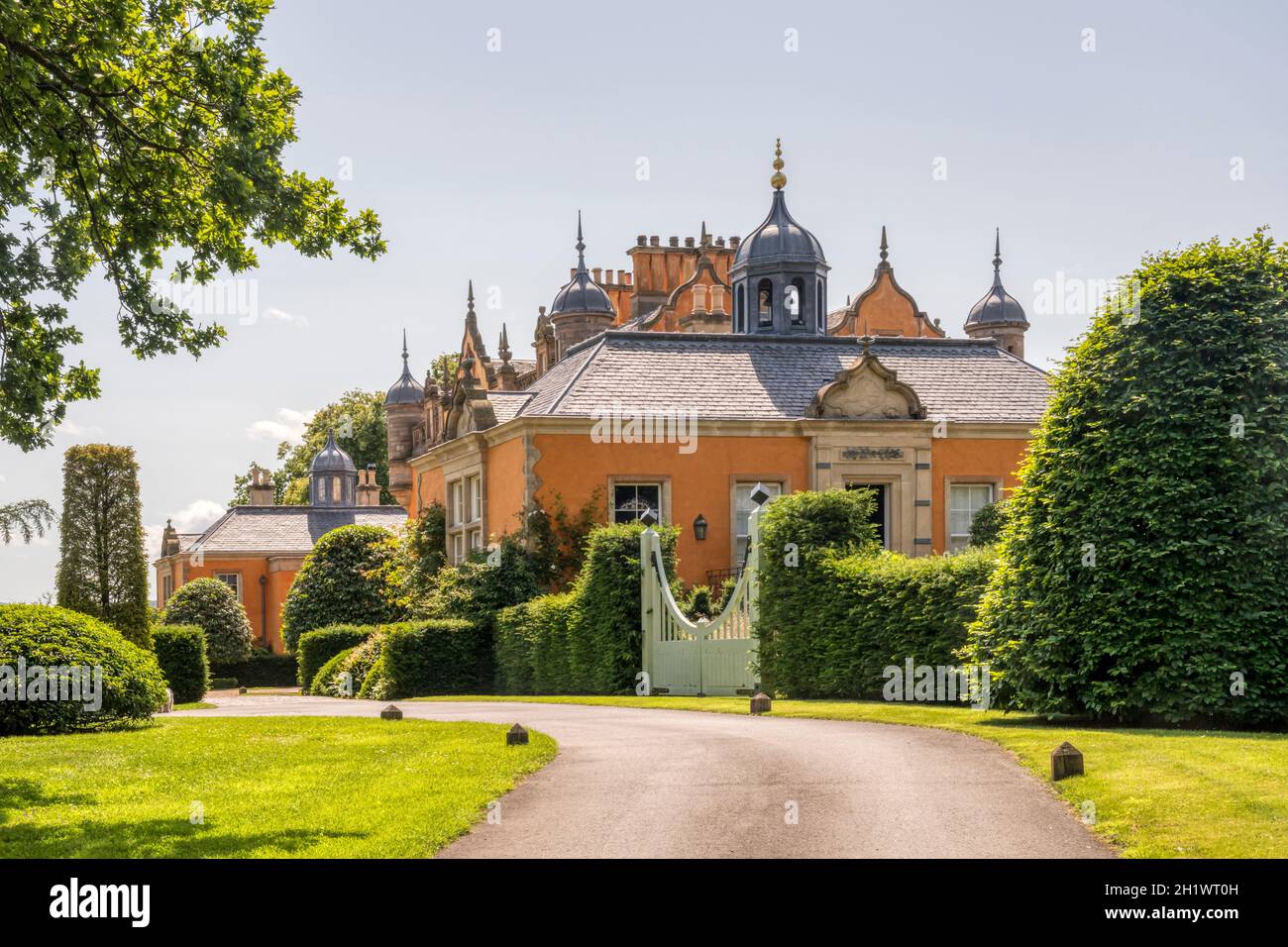 Auf dem Gelände des Bonnington House in der Nähe von Edinburgh befindet sich jetzt der für die Öffentlichkeit zugängliche Jupiter Artland Skulpturenpark. Stockfoto